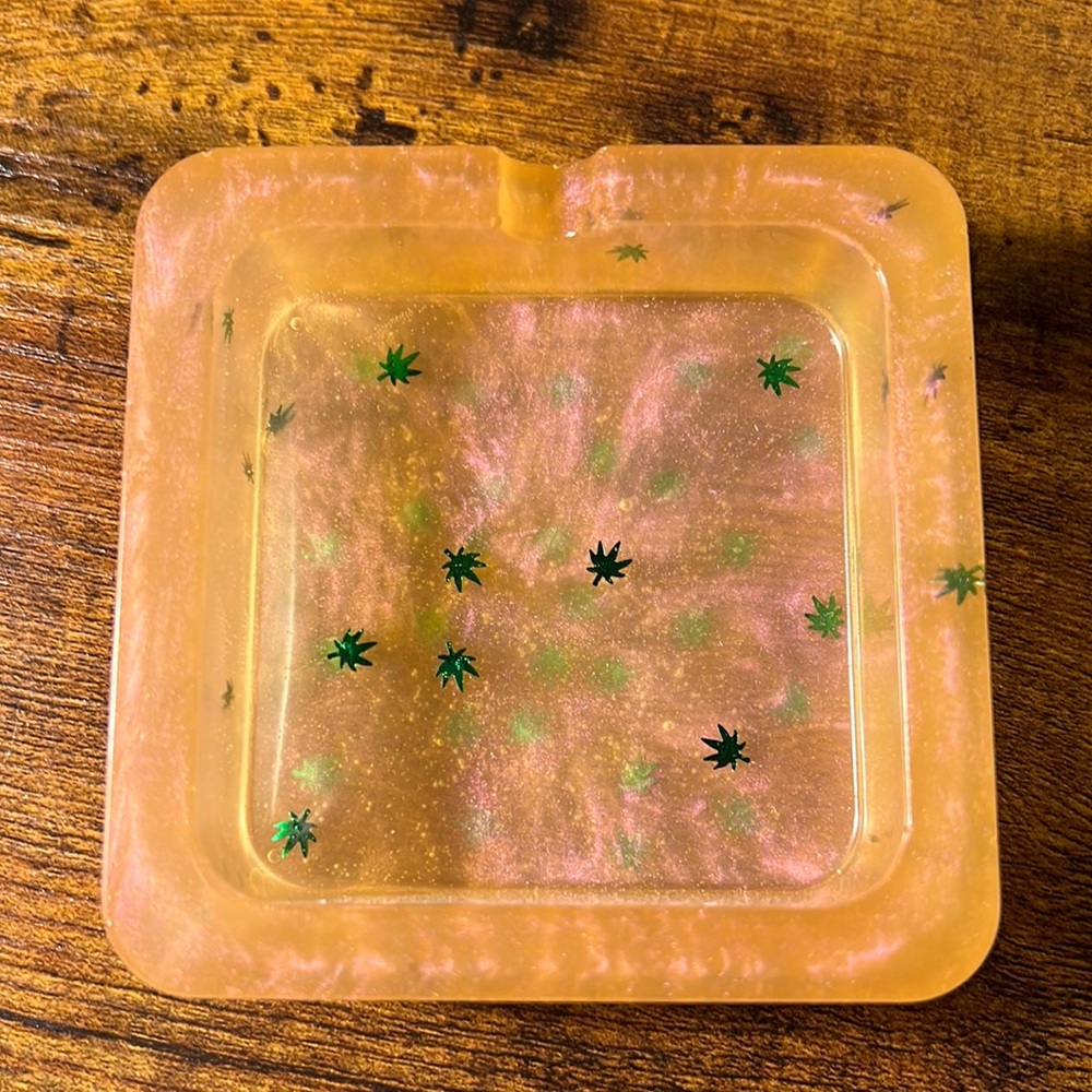 Pot leaf ashtray